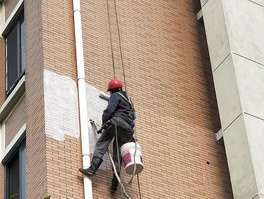 外墻瓷磚漏水怎么辦？瓷磚外墻滲水是怎么回事？