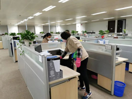 為何大中企業(yè)都將保潔外包給專業(yè)保潔托管公司呢？