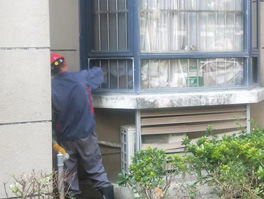 雨季窗戶漏水頭疼無比？來看看怎么處理窗臺防水維修?